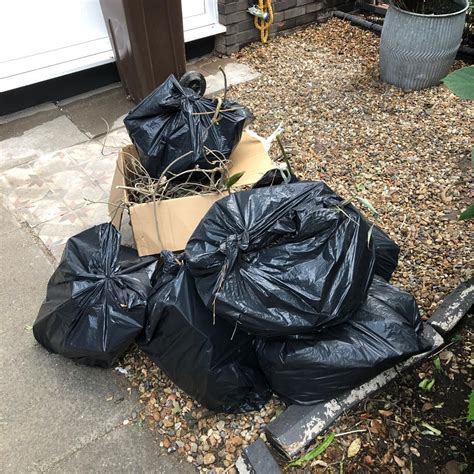 Some Bags Of Garden Waste London Tiptapp