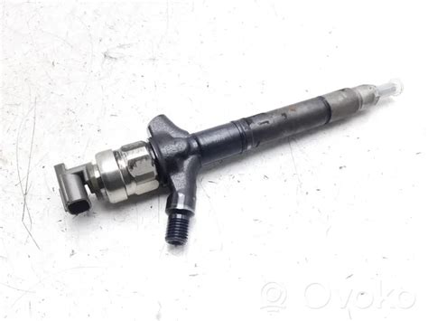 R Toyota Corolla Verso Ar Fuel Injector Rrr