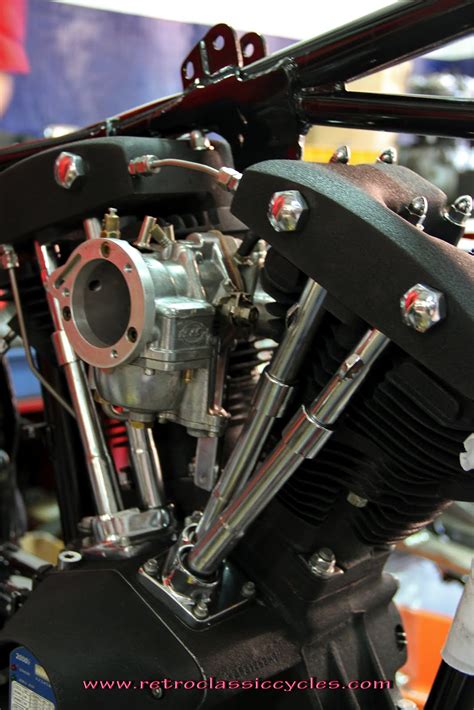 RETROSYNDICATE: Shovelhead work....