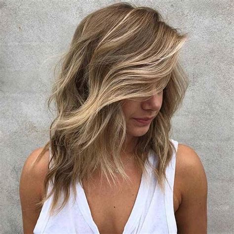 25 Wavy Lob Haircuts That Never Go Out Of Fashion Belletag