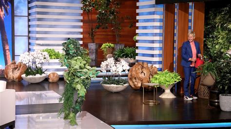 Ellen Show Set