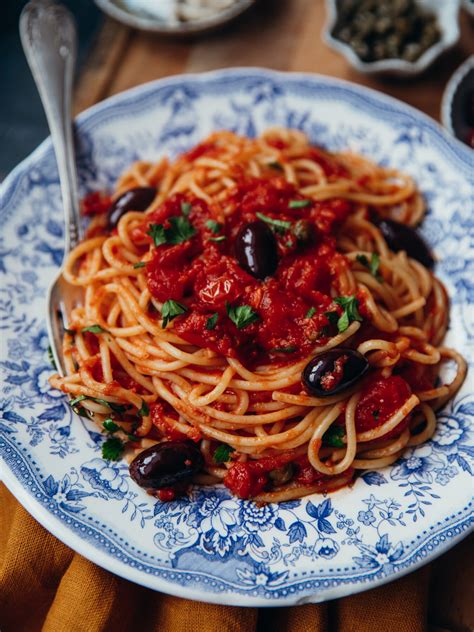 Spaghetti Alla Puttanesca Oppskrift Matawama