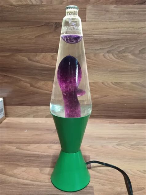 VINTAGE LAVA WORLD LAVA LITE Lamp Light Dark Purple Green Base NO