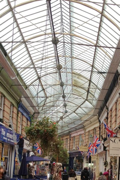 Westbourne Arcade Vintage & Antique Market