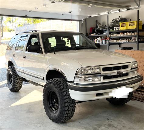 S10 Blazer 4x4 Lifted