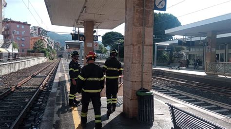 Varazze Uomo Investito E Ucciso Da Un Treno Circolazione Ferroviaria