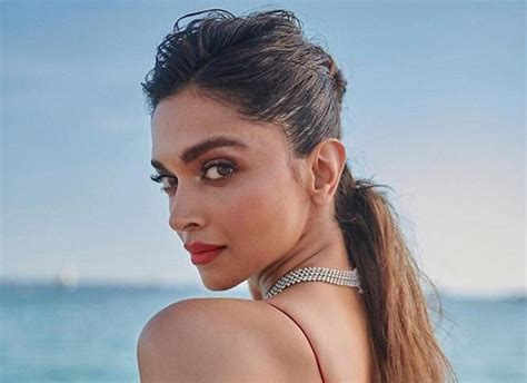 Deepika Padukone To Unveil The Fifa World Cup Trophy During The Finals