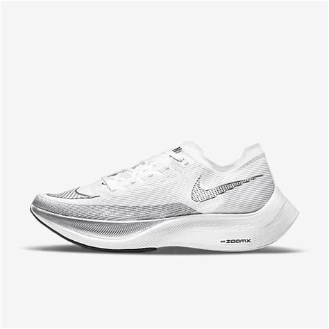 Men S White Trainers And Shoes Nike Ie