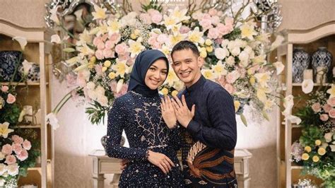 Intip Wedding Ring Citra Kirana Dan Rezky Aditya Yang Didesain Sendiri