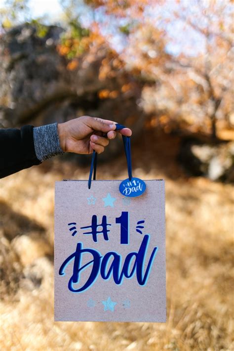 Guía de regalos para consentir a papá este Día del Padre Interrobang