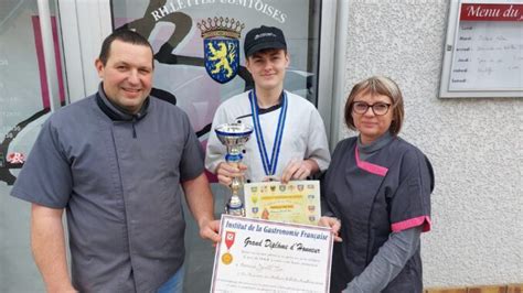 Echenoz la Méline Tom Jeunot médaillé d or au concours des rillettes