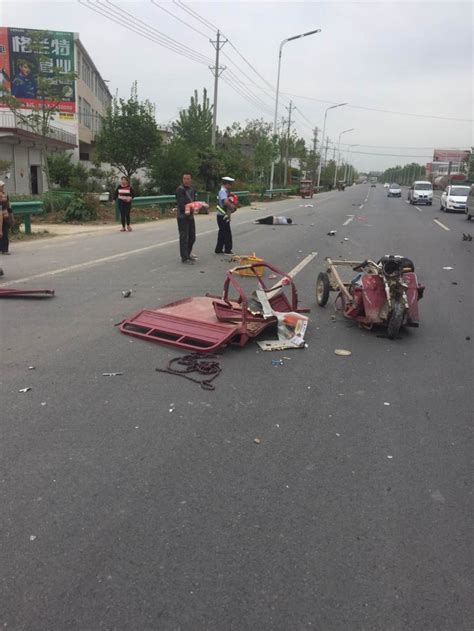 阜阳发生惨烈车祸！轿车、三轮相撞！一死四伤 搜狐汽车 搜狐网