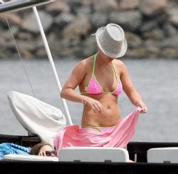 Britney Spears Sexy In A Pink Bikini On A Boat 5 24 2007 MQ Phun Org Forum