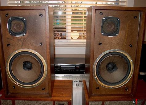 VINTAGE KLH MODEL SIX SPEAKERS Photo #142400 - Canuck Audio Mart