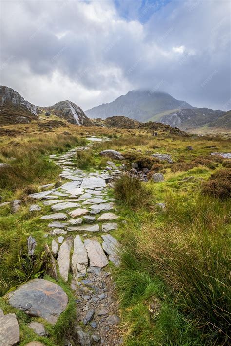 Premium Photo | Snowdonia national park