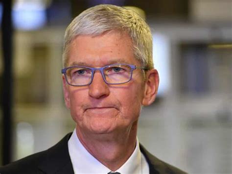 Apple Ceo Tim Cook Stalked By An Indian Origin Man The Siasat Daily