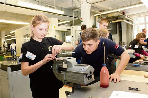 girls a tec soll Mädchen für Technik begeistern Wilhelmsruh