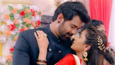 Sriti Jha Kumkum Bhagya 5 Mushy Photos Of Abhi And Pragya From Kumkum