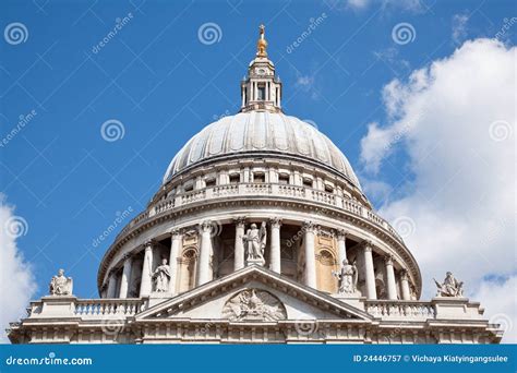 St. Paul Cathedral Dome stock image. Image of religion - 24446757