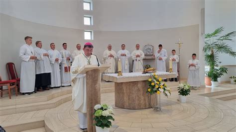 Blagoslov novih zvona u požeškoj Župi sv Ivana Krstitelja Požeška