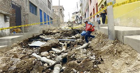 Rotura De Tuber A Matriz Afect A Familias En Cerro Salaverry