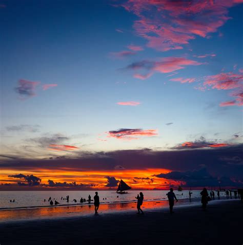 Best Sunset Spots Along Calatagan's Coastline: A Guide