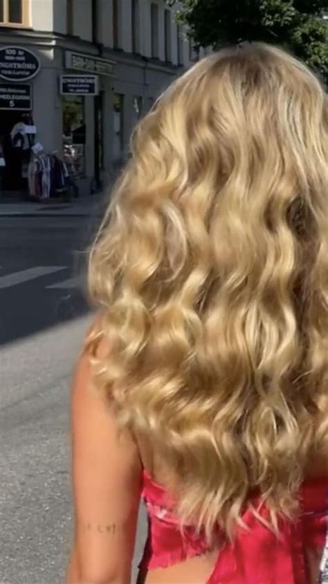 Pin By Elisa Andreotti On Hairspo Blonde Hair Inspiration Curly Hair