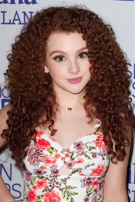 De actriz infantil a conquistar a Internet; así ha cambiado Briggitte