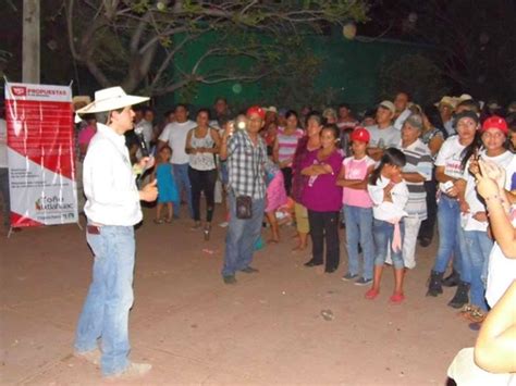 Nereo Santibáñez en la tenencia del Limón de Papatzindán Michoacán