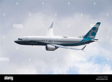 Boeing 737 MAX 8 N87040 flying at the 2016 Farnborough International ...