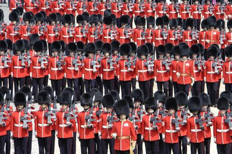 The Queen's Birthday Parade 2005 | A Military Photo & Video Website