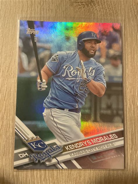 2017 Topps Series 1 205 RAINBOW FOIL Kendrys Morales Kansas City