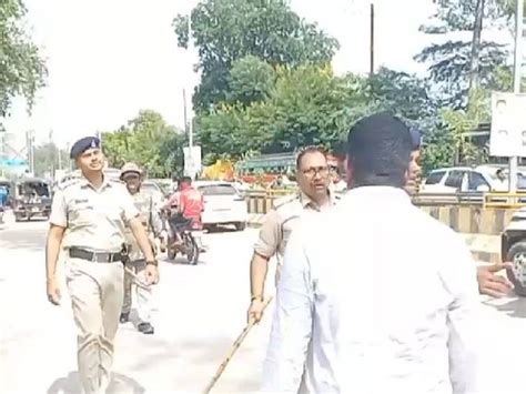 NSUI Protest In Front Of Collectorate In Rewa Police Lathicharged