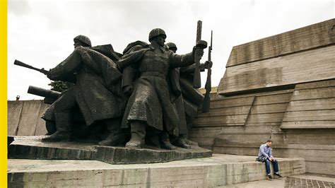 Soviet Monuments in Ukraine – Kiev – Kiev Private Tours