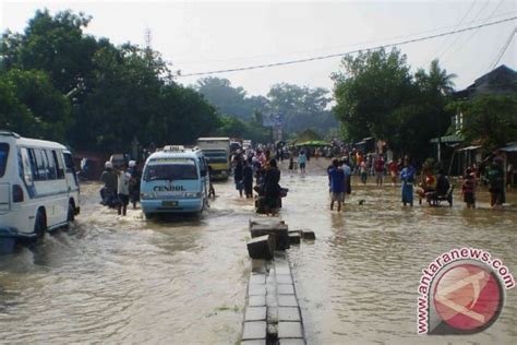 Ribuan Rumah Di Cirebon Terendam Banjir Antara News