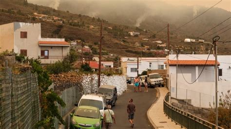 El Incendio De Tenerife Está Lejos De Poder Extinguirse La Prioridad