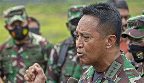 Dipimpin Jenderal Andika Prajurit TNI Obrak Abrik Rumah Effendi Simbolon