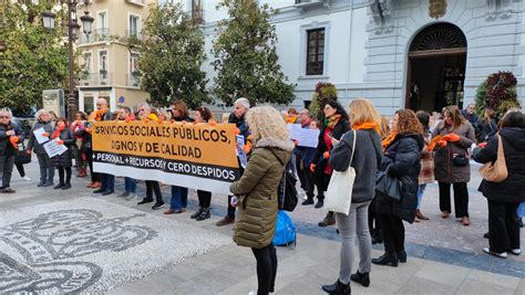 Concentración Del Personal De Los Servicios Sociales Del Ayuntamiento