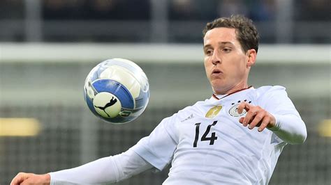 Endlich Papa DFB Held Sebastian Rudy im Babyglück