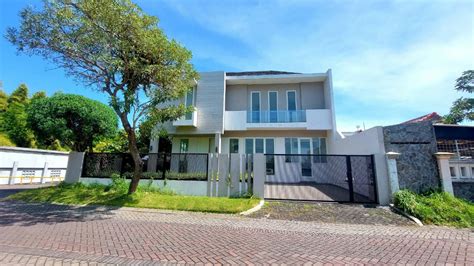 Dijual Dijual Rumah Taman Puspa Raya Citraland Baru Lantai Ho