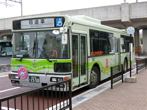 摂津山城 On Twitter 京都市バスの100周年記念ラッピング一番見てるのは九条の車両だな、しかしこれは廃車までこのままで走り切るのかな