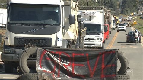 Greve Dos Caminhoneiros Chega Ao Dia Em Sc Reflexos Na Sa De