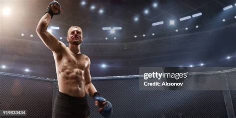 Boxing Glove Emoji Photos and Premium High Res Pictures - Getty Images