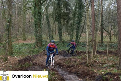 Eerste Fietsers Nieuwe Mountainbikeroute Uitgetest