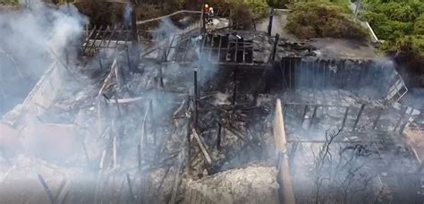 Imagens aéreas mostram Warung destruído após incêndio em SC