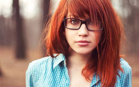 Redhead Glasses Look Wallpaper 1920x1200 20664