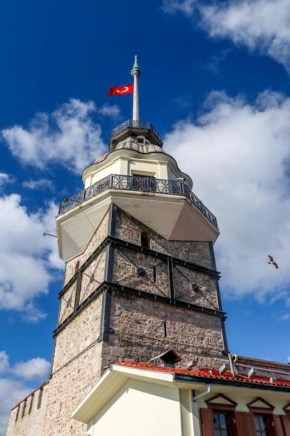 Torre de la doncella kiz kulesi estambul turquía Foto Premium