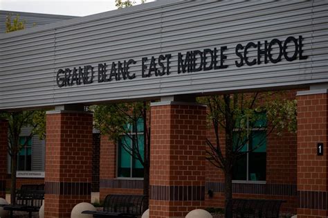 Grand Blanc Mothers Address Masks In School At Board Of Education