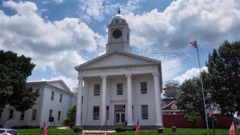 Lafayette County Courthouse | Teardrop Trail