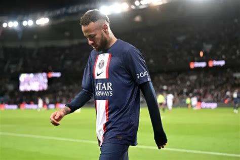 Ce nest pas à toi de me parler léchange musclé entre Neymar et